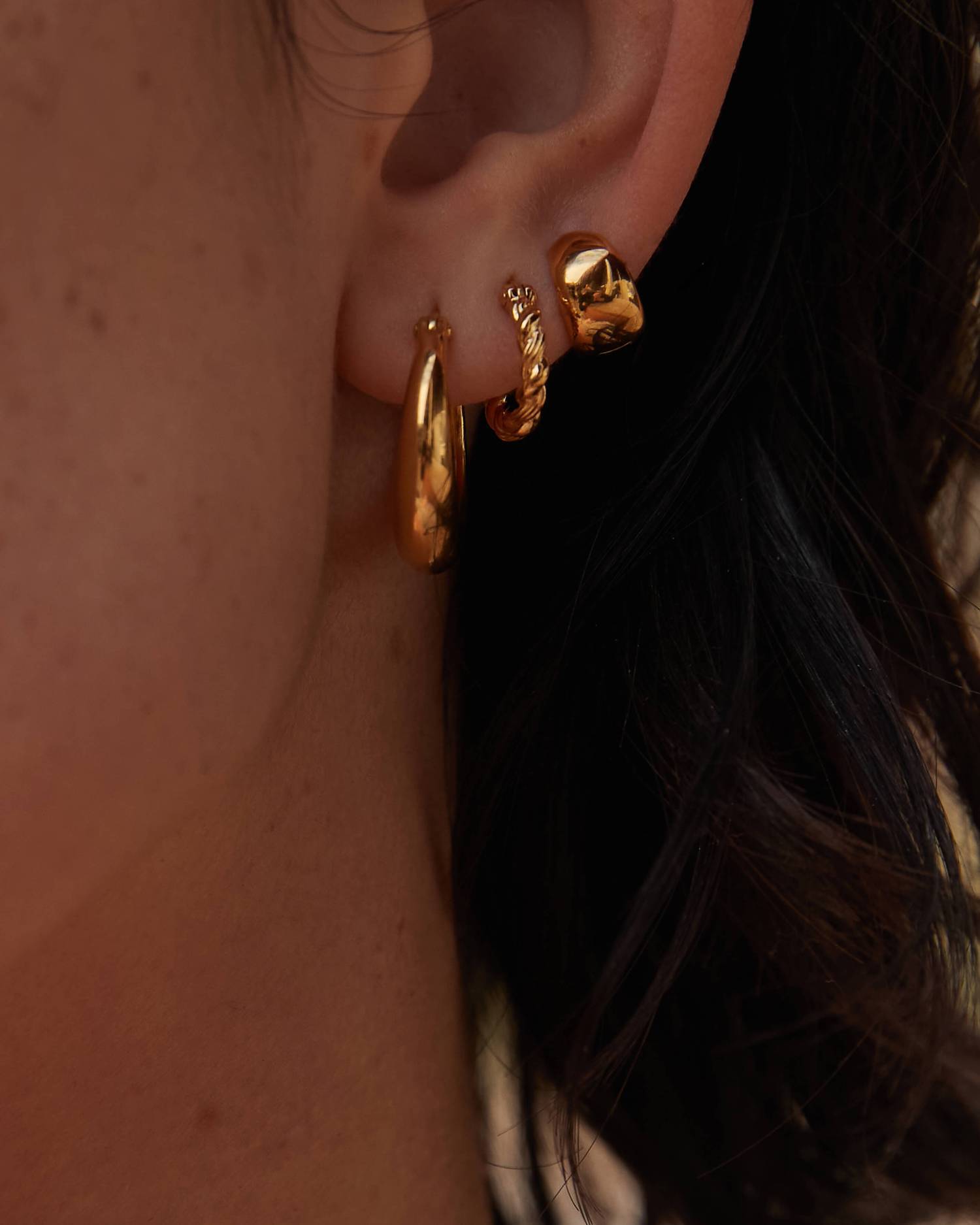 Kirstin Ash Earrings Yellow Gold / 8mm Kirstin Ash Horizon hoop earrings