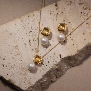 Najo Necklaces Najo Coral Kiss Pearl Necklace