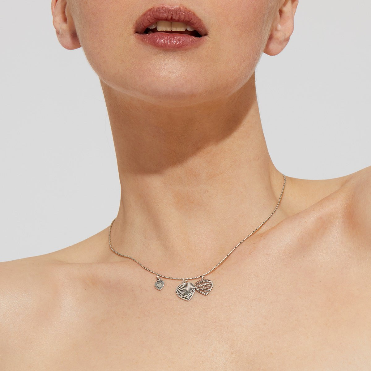 gas--bijoux-necklaces-love-mini-silver-on-model