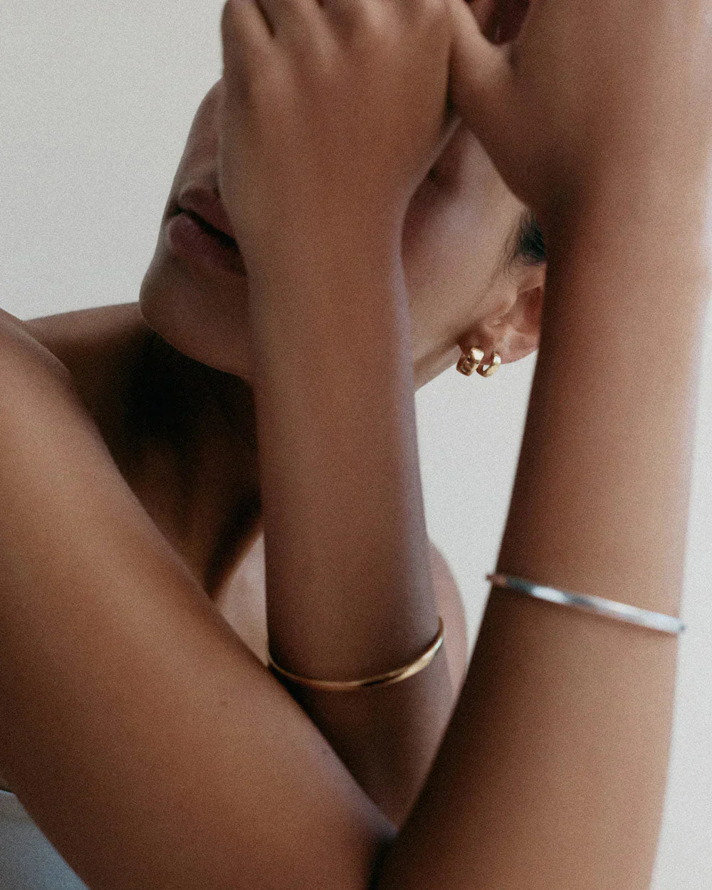 Kirstin Ash Bracelets Gold Kirstin Ash Contour Bangle