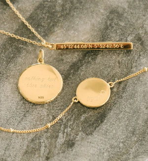 Kirstin Ash Bracelets Kirstin Ash Engravable Disc Bracelet – 18K Gold Vermeil
