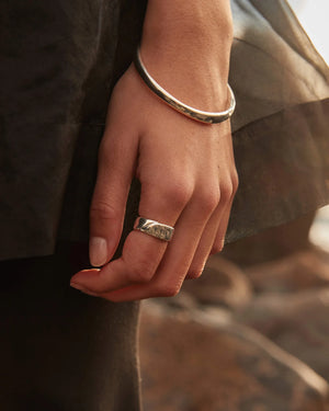 Kirstin Ash Bracelets Kirstin Ash Fold Bangle – Gold Plated & Silver