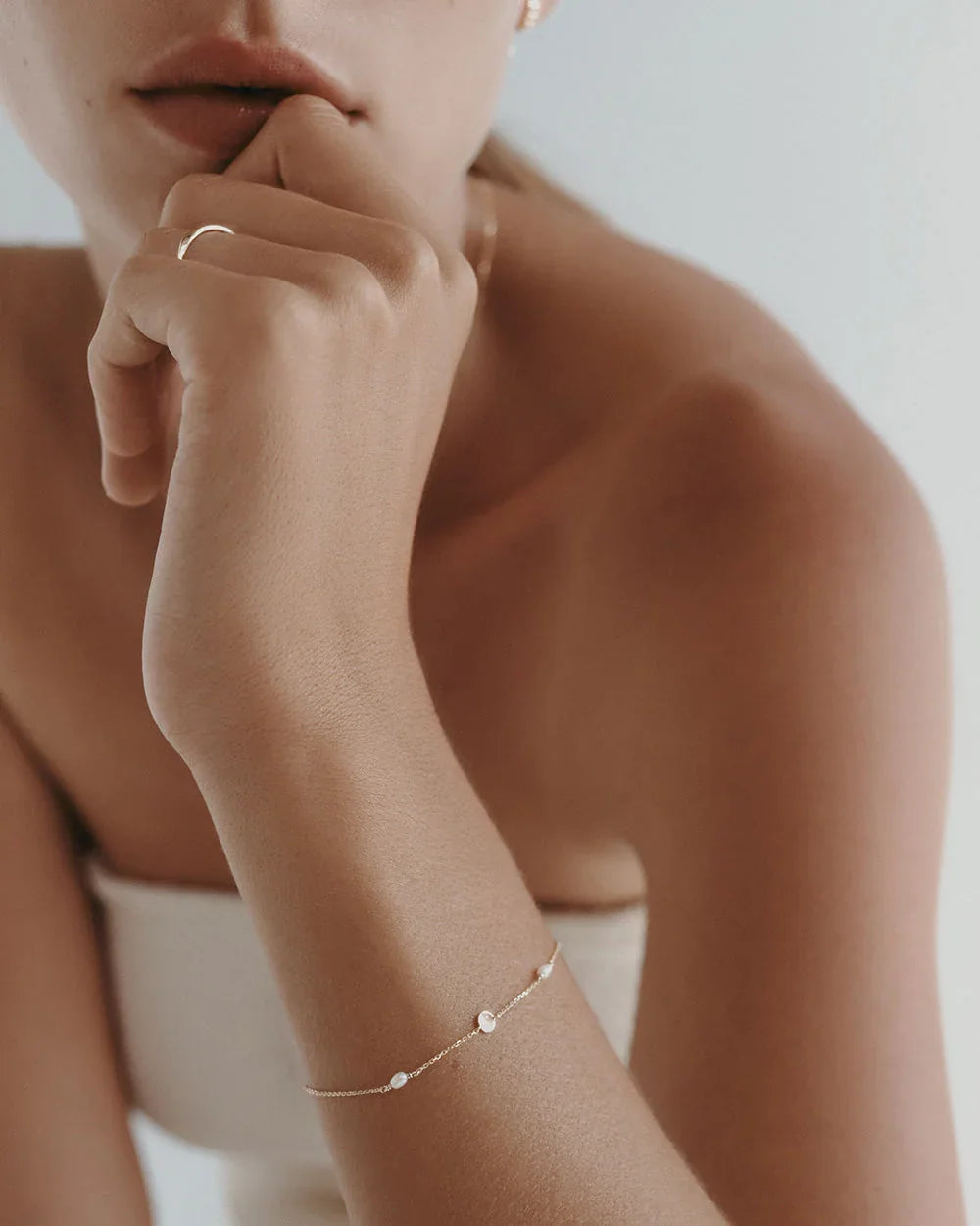 Kirstin Ash Bracelets Kirstin Ash Vacation Fine Pearl Bracelet – 9k Solid Gold & Silver