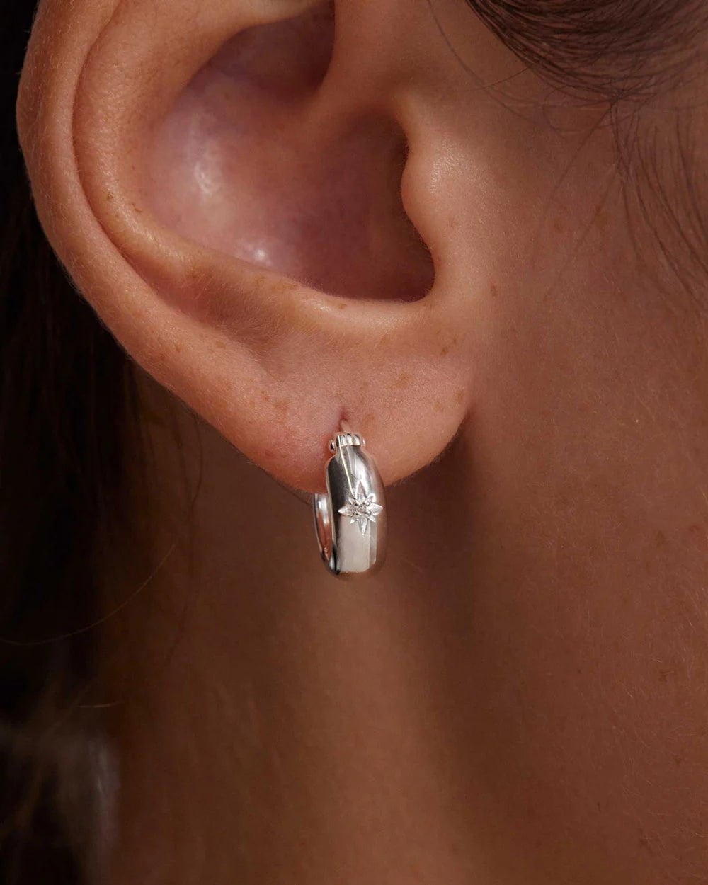 Kirstin Ash Earrings GUIDING STAR ETCHED HOOPS