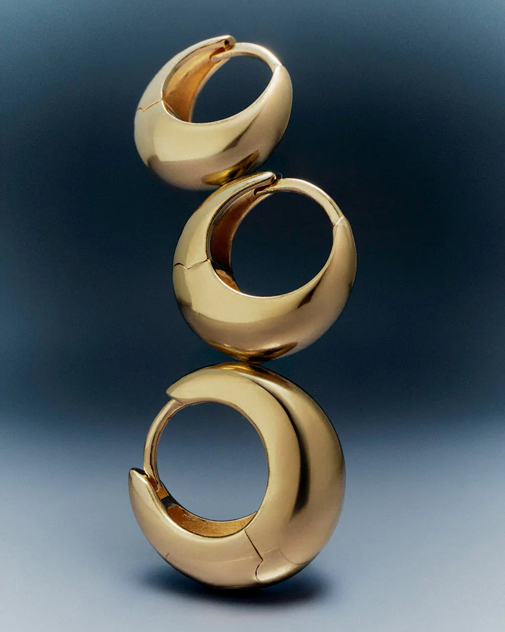Kirstin Ash Earrings Kirstin Ash Indigo Hoops Medium (18K Gold Plated & Silver)