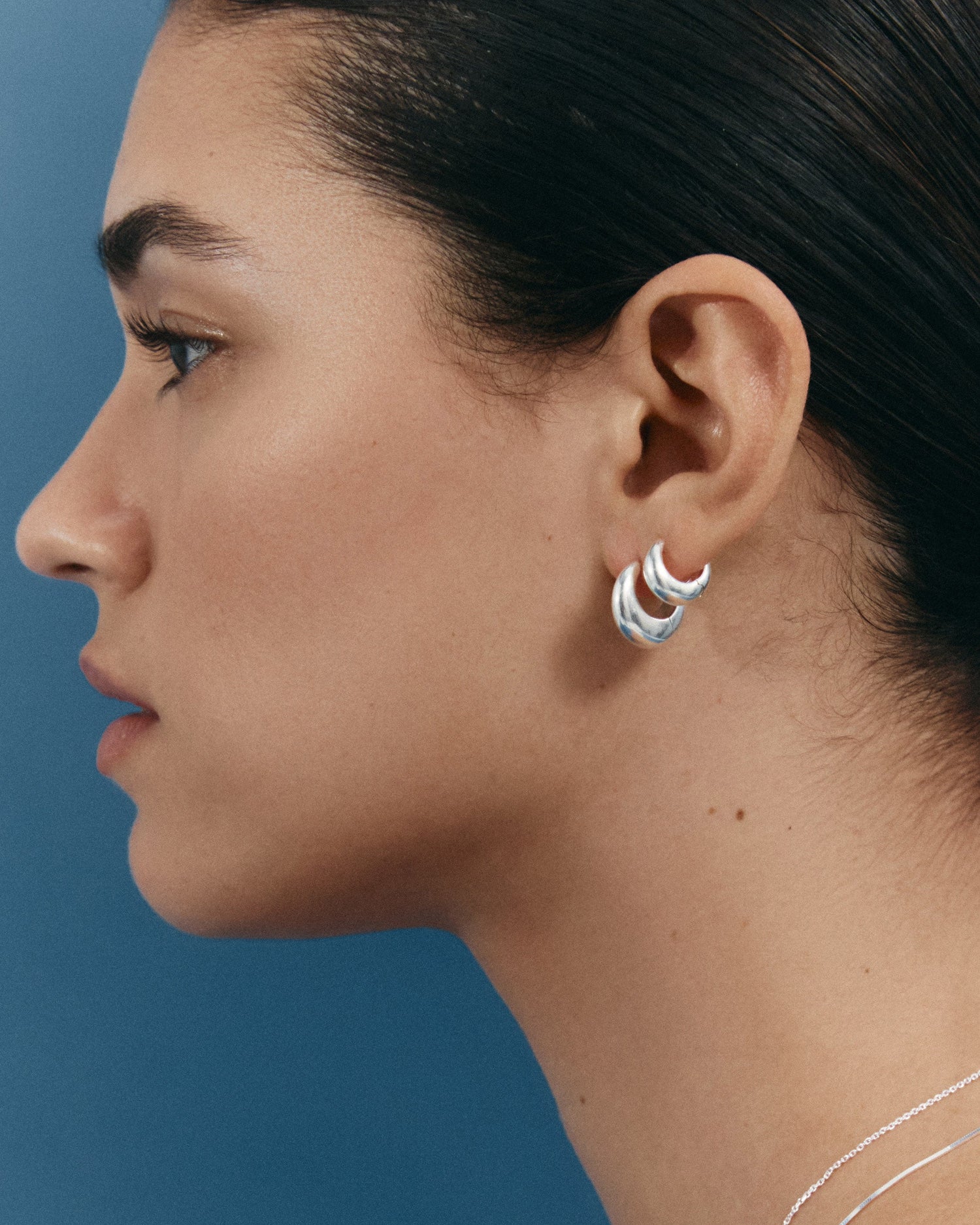 kirstin-ash-earrings-kirstin-ash-indigo-hoops-small-18k-gold-plated-silver-1240842957