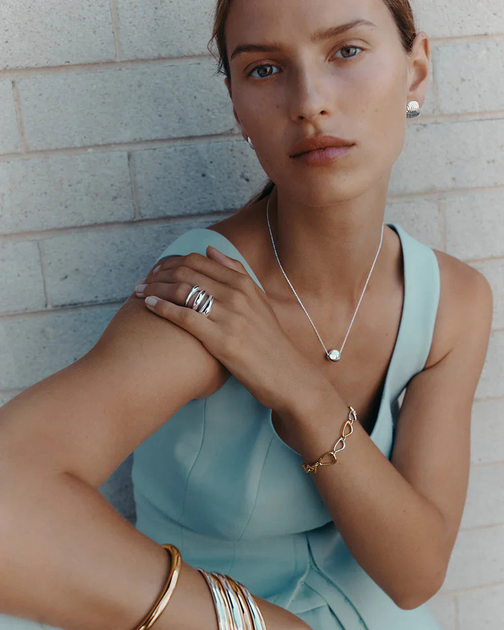kirstin-ash-earrings-kirstin-ash-rise-oversized-studs-18k-gold-plated-silver-1241204204