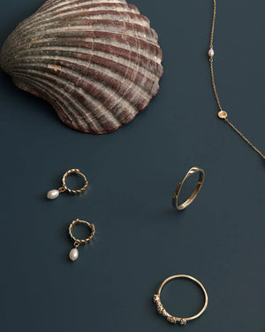 Kirstin Ash Earrings Kirstin Ash Vacation Fine Hoops (9K Gold)