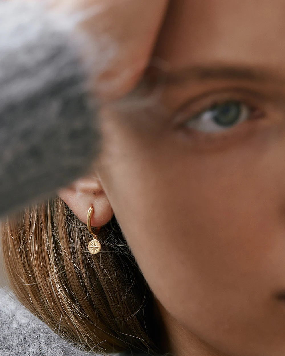 Kirstin Ash Earrings Yellow Gold Wander Hoops Earrings