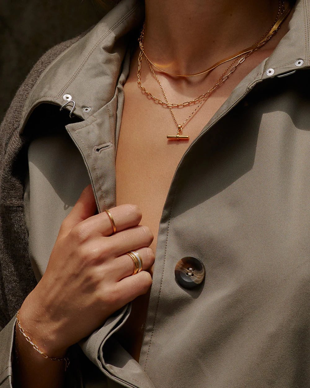 Kirstin Ash Necklaces Yellow Gold Roam T Bar Necklace