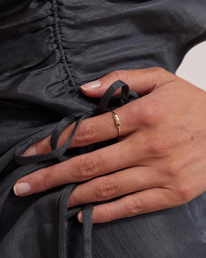 Kirstin Ash Rings Engravable Petite Bar Ring