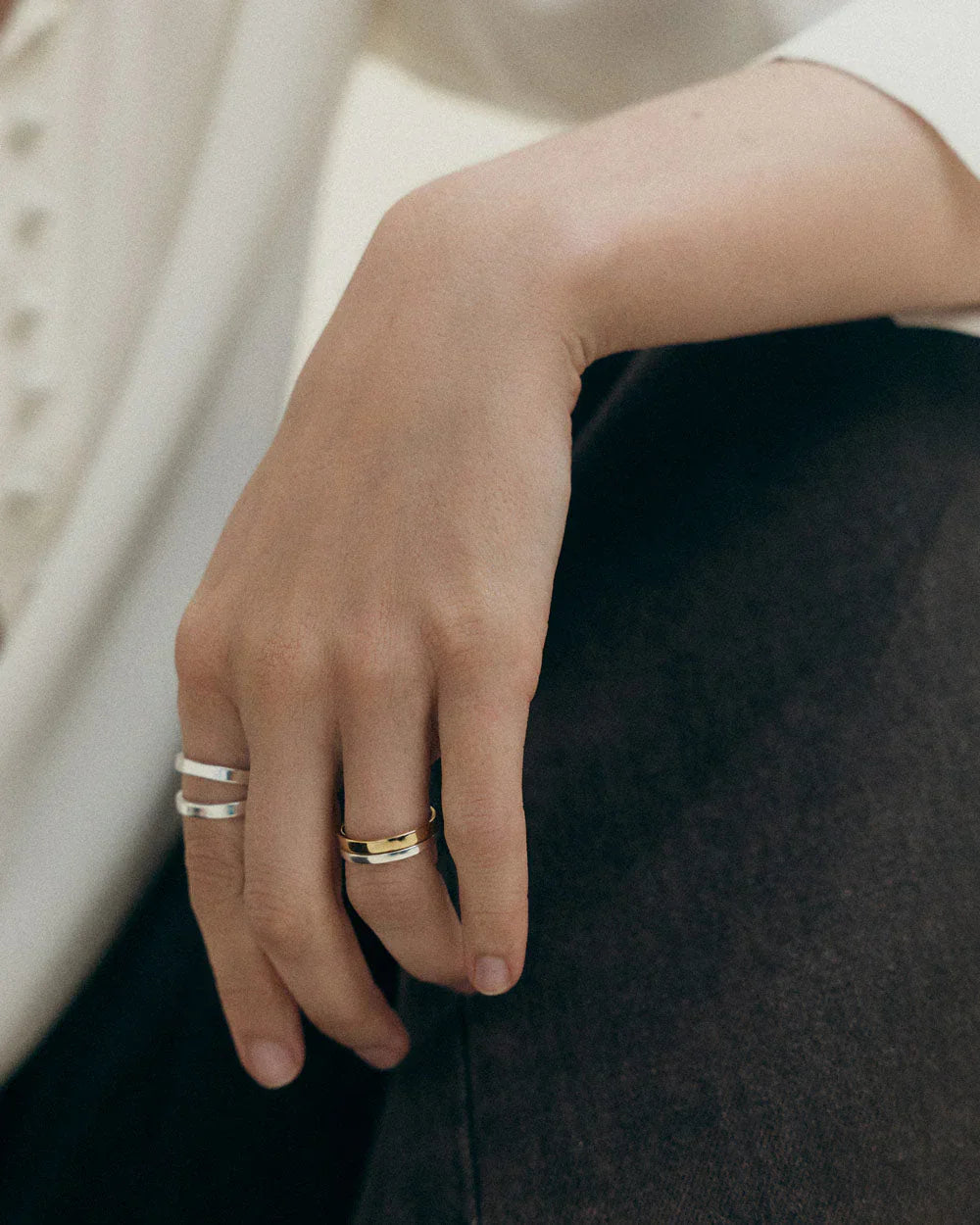 Kirstin Ash Rings Gold / 6 Kirstin Ash Contour Slim Rings