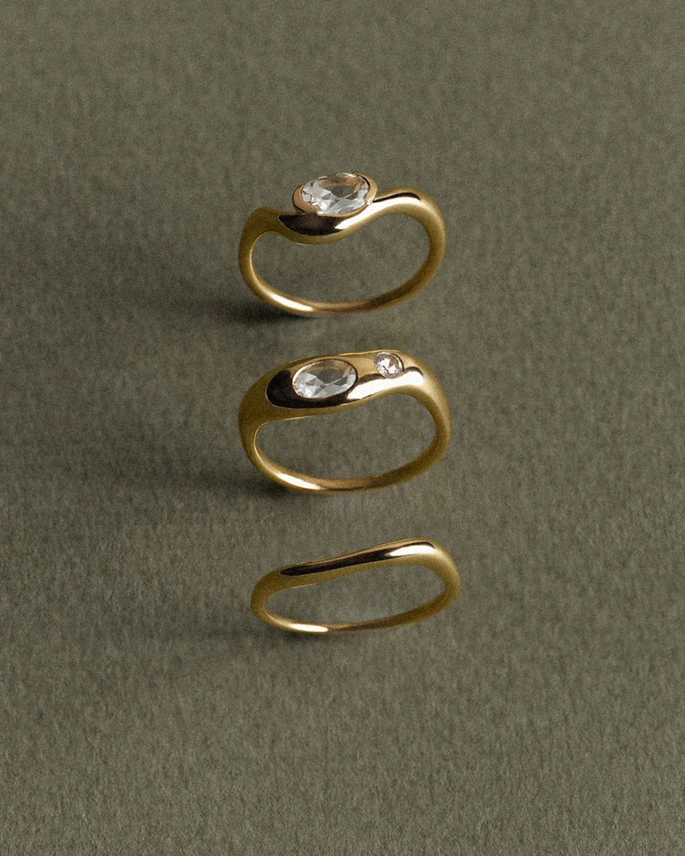 Kirstin Ash Rings Kirstin Ash Vessel White Topaz Ring – Gold & Silver
