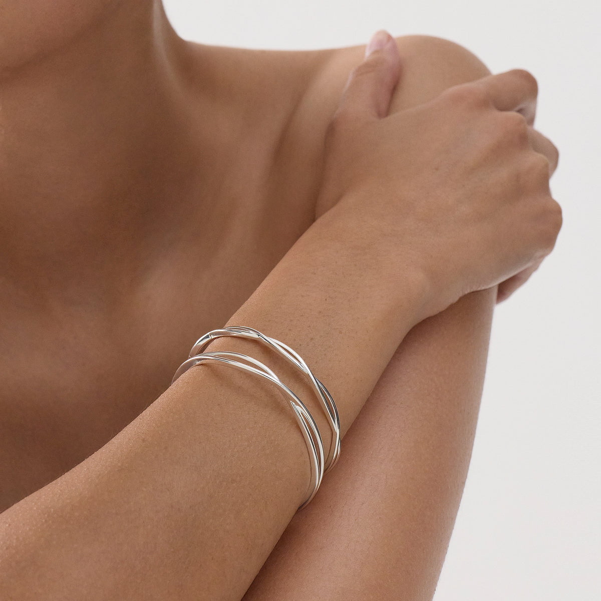 Najo Bracelets Najo Amara Hinged Silver cuff