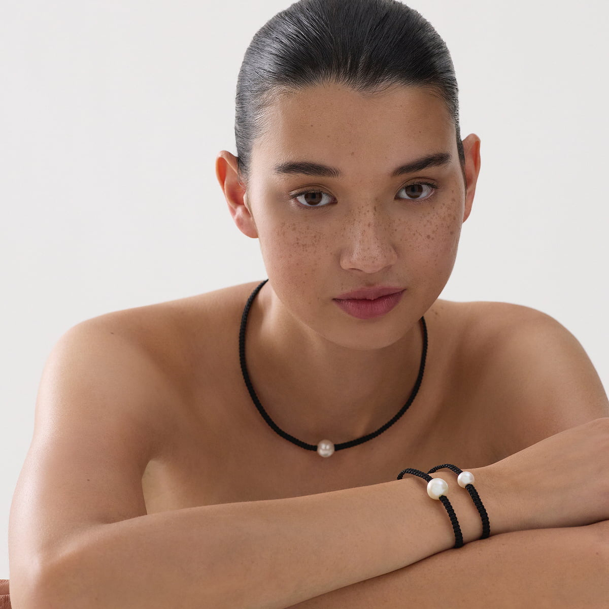 najo-bracelets-najo-coco-lagoon-12mm-pearl-bracelet-1236673906
