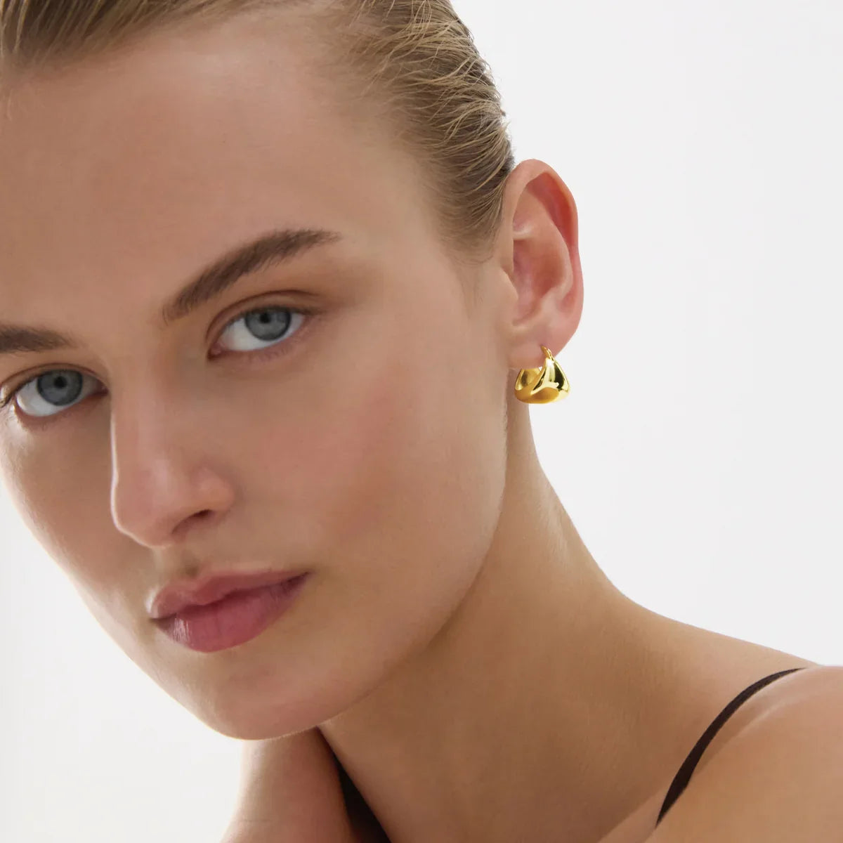 Najo Earrings Najo Morning Echo Triangular Hoop Earrings – Gold & Silver