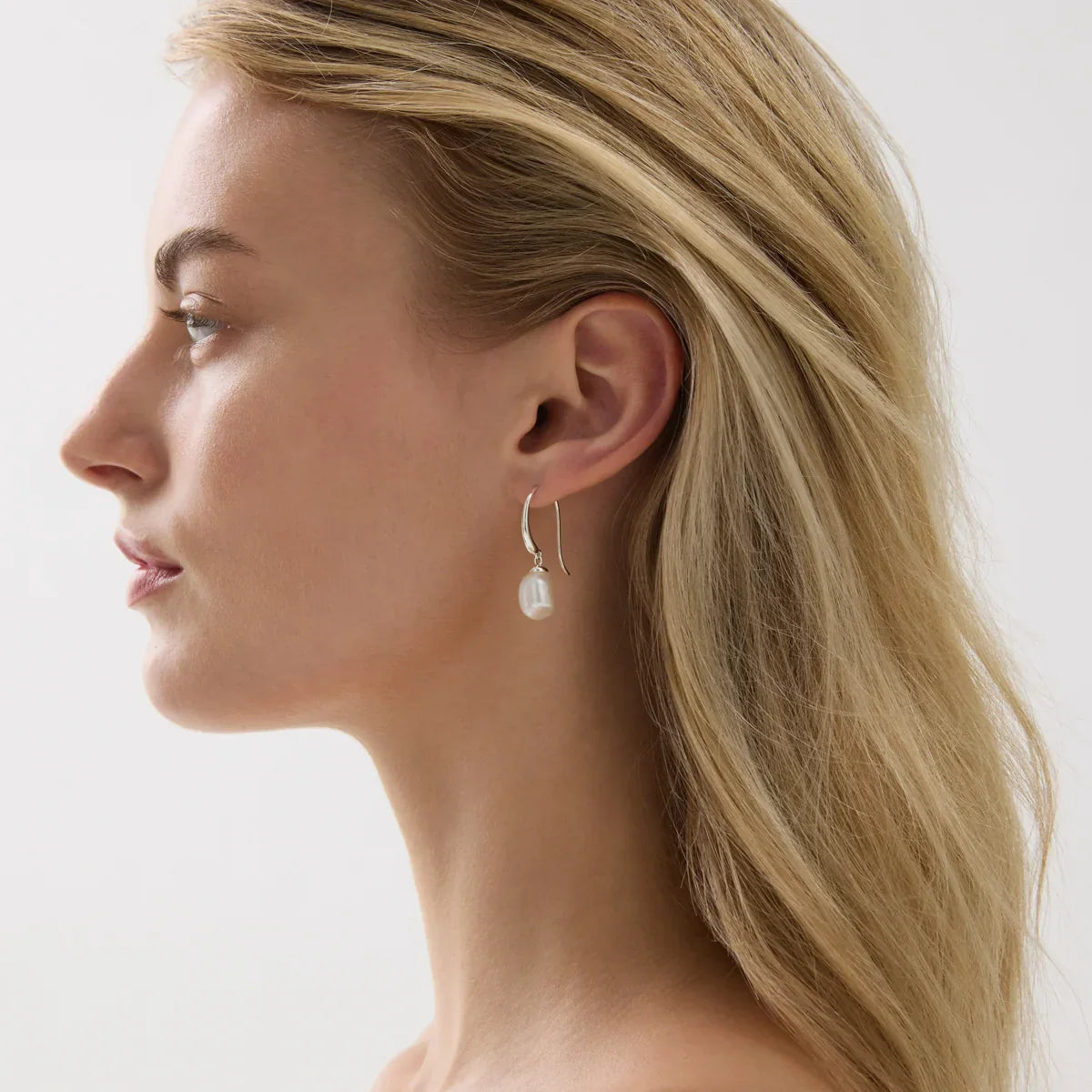 Najo Earrings Gold Najo Ocean Glow Pearl Earrings – Gold, Silver & Rose Gold