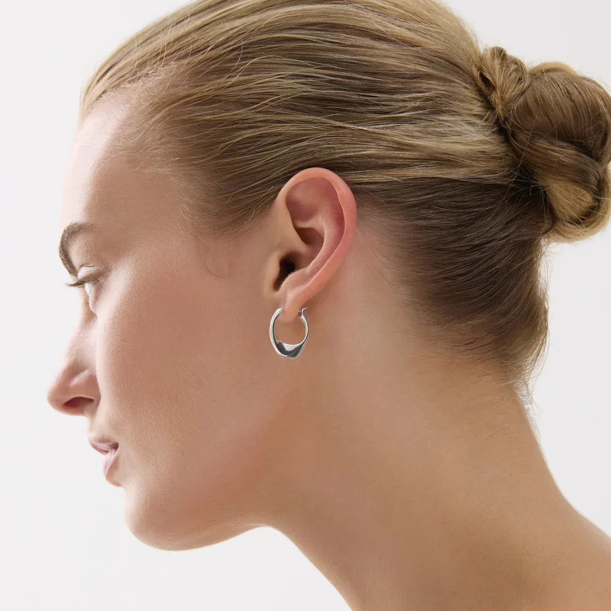 Najo Earrings Najo Rise Crescent Hoop Earrings – Gold & Silver