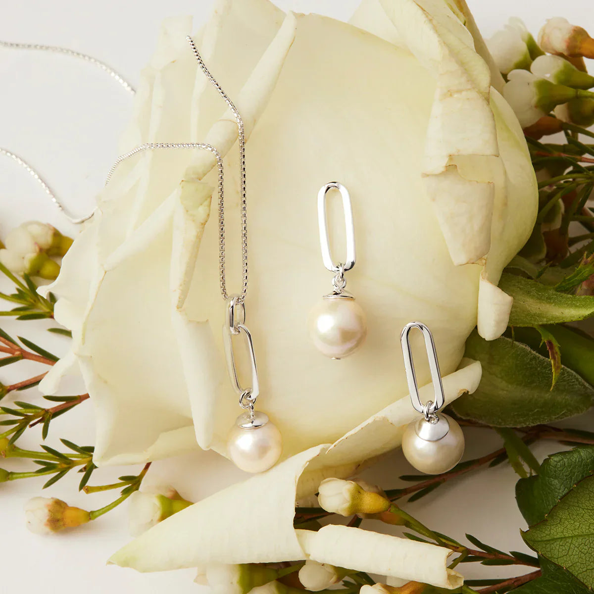 Najo Earrings Najo The Enchantress Pearl Drop Stud Earrings