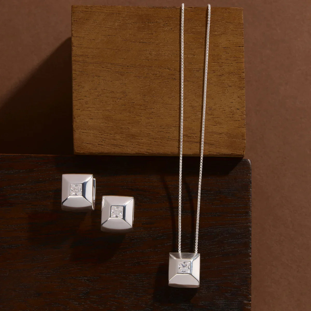 Najo Necklaces Najo Halo Cubic Zirconia Necklace – Gold & Silver