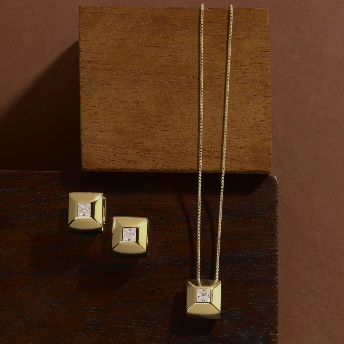 Najo Necklaces Najo Halo Cubic Zirconia Necklace – Gold & Silver