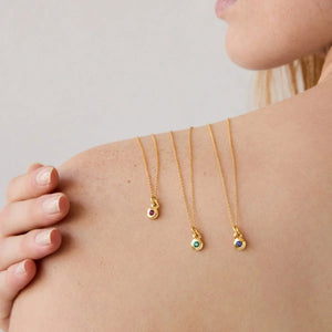 Najo Necklaces Najo May Emerald Birthstone Necklace – Sterling Silver & Gold Plated
