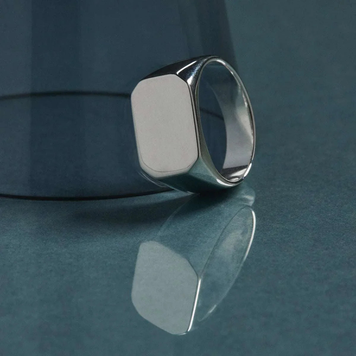 Najo Rings Najo Moto Men’s Silver Rectangular Signet Ring