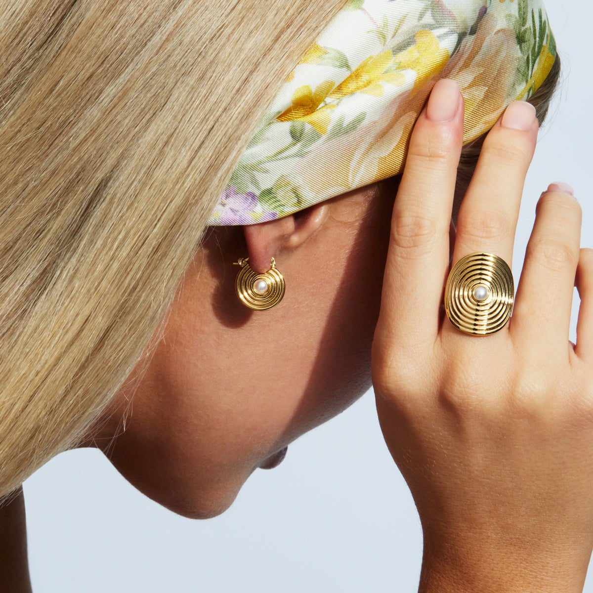 Najo Rings Yellow Gold / 8 Siren's Song Pearl Ring