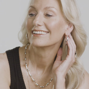 Najo Earrings Strudel Hoop E2776 on model on movie