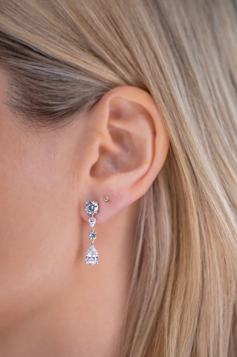 Chandelier drop earrings deals